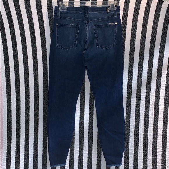 7 FOR ALL MANKIND Ankle Gwenevere with Angled Hem - Picture 4 of 5